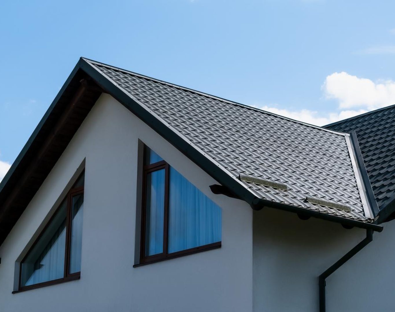 Experienced roofing company in Meridian, TX offering residential and commercial roofing